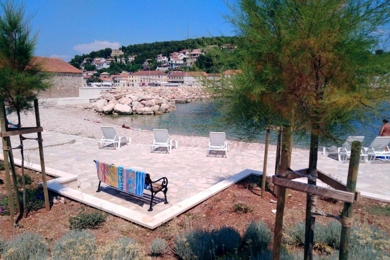 Apartments With A Parking Space Jelsa, Hvar - 8713 Jelsa  Extérieur photo