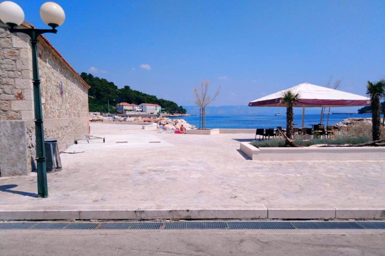 Apartments With A Parking Space Jelsa, Hvar - 8713 Jelsa  Extérieur photo
