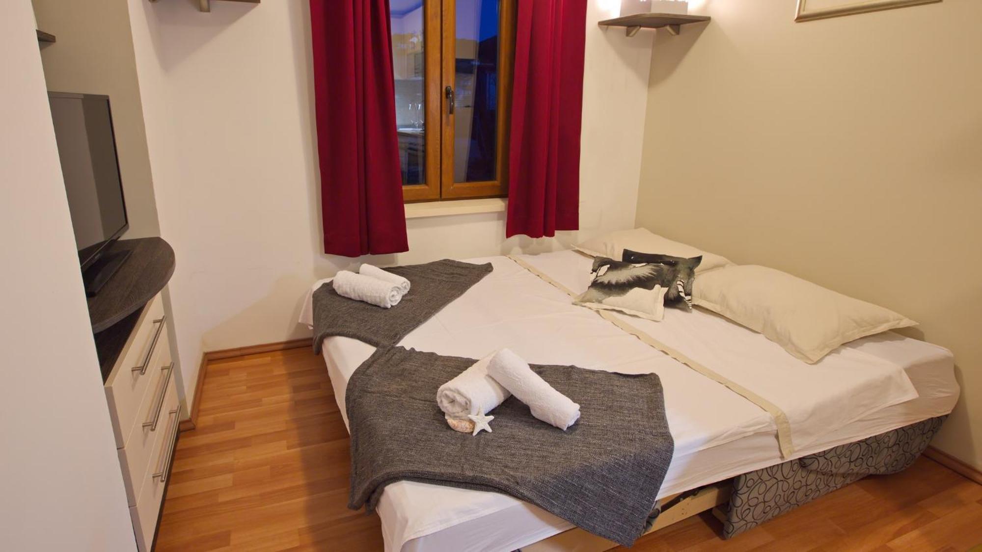 Apartments With A Parking Space Jelsa, Hvar - 8713 Jelsa  Chambre photo