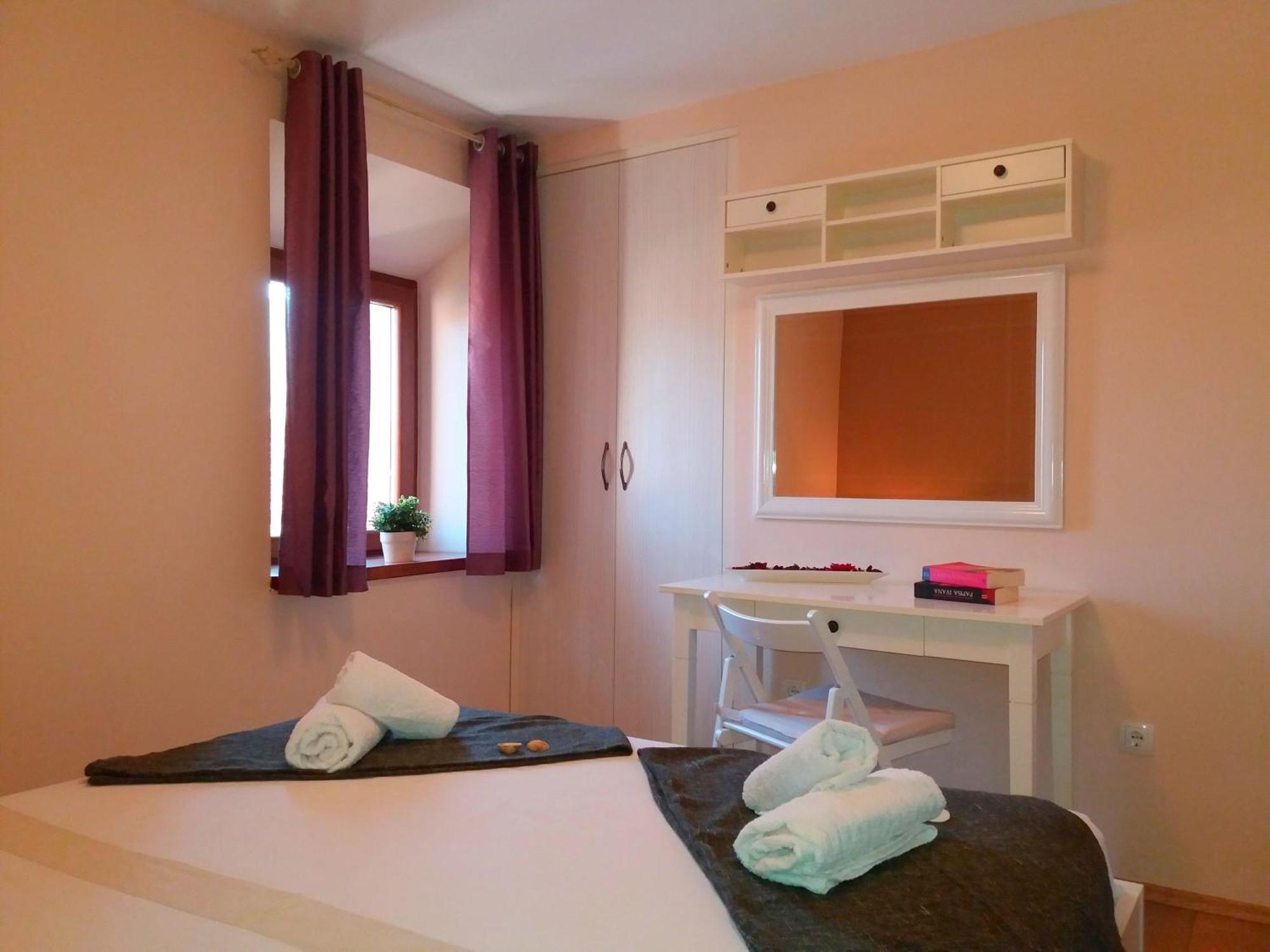 Apartments With A Parking Space Jelsa, Hvar - 8713 Jelsa  Chambre photo